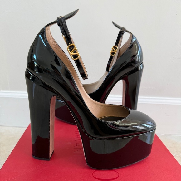 Valentino Garavani Shoes - Valentino Garavani